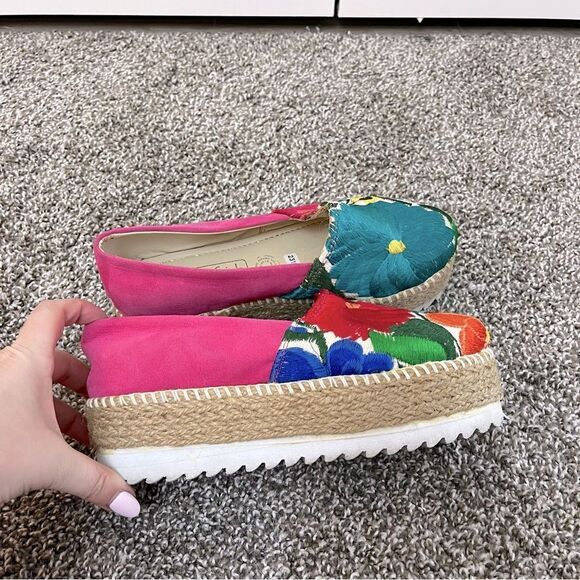 Lola Frish Floral Embroidered Platform Espadrille Slip On Size 23.5 or US 6.5 - Picture 6 of 14